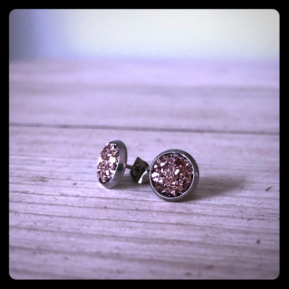 ❤️ 5 for $25 Small rosegold druzy Earrings